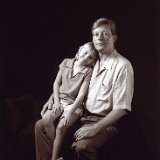 AIBF 20011215C05  "Classicality" classic style portraits and figurative art by Jeff Knowles : portrait, fine portrait, classic, classical, traditional, figurative, adult, child, parent, sibling, pregnancy, maternity, teen, preteen, tween, child, family, contemporary, Ardent Images